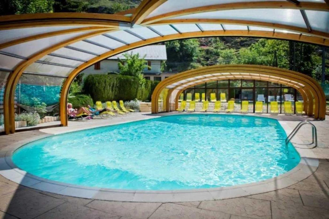 Camping 5 Etoiles - Piscine - Eeceff Le Bourg-dʼOisans Esterno foto