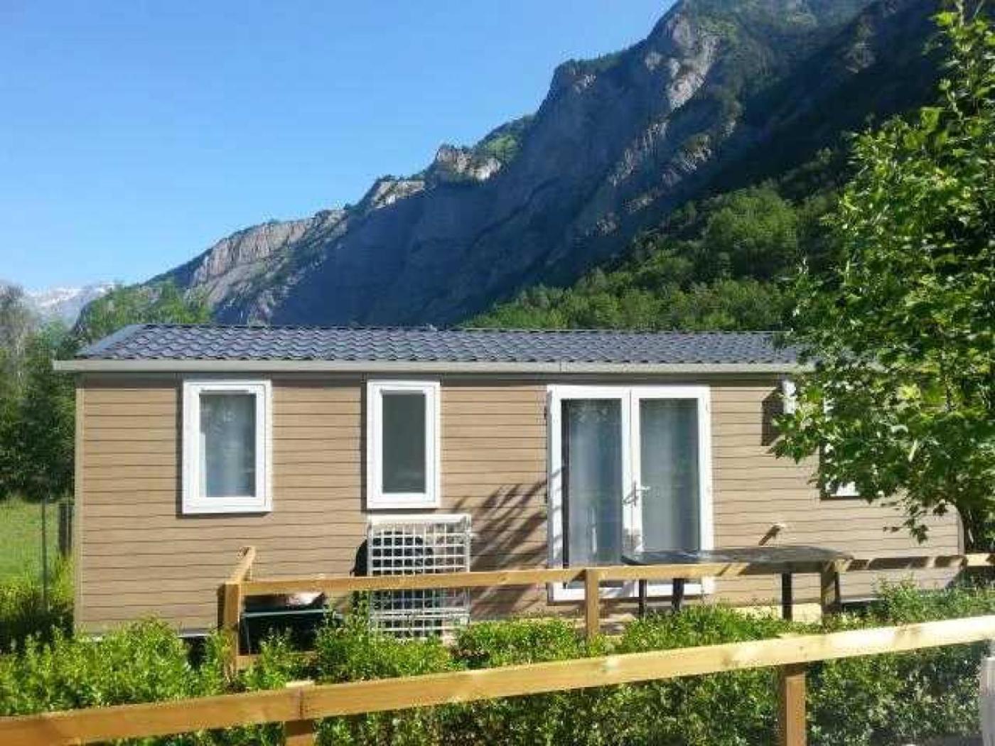 Camping 5 Etoiles - Piscine - Eeceff Le Bourg-dʼOisans Esterno foto